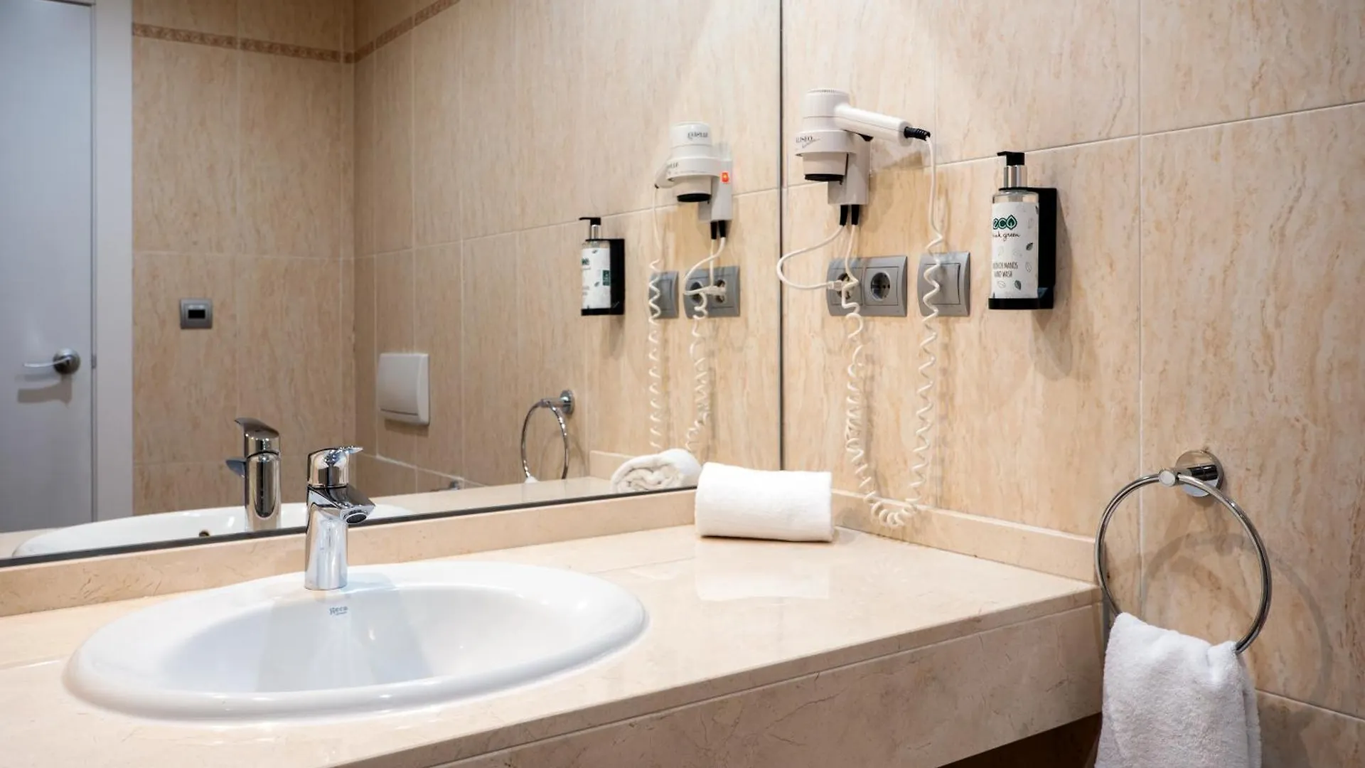 Ponient Piramide Salou By Portaventura World Hotel